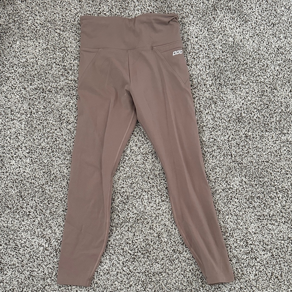 Lorna Jane Taupe Amy Capri